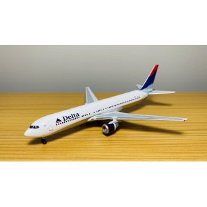 Delta Air Lines 达美航空 Boeing 767-300 N185DN 2000s - Deltaflot colors. GJDAL451 Geminijets 1:400