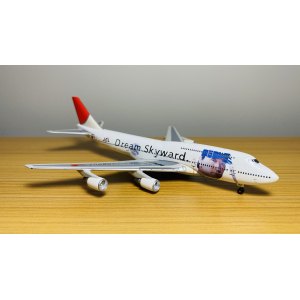 Japan Airlines 日本航空 Boeing 747-400 JA8907 2003s colors. 