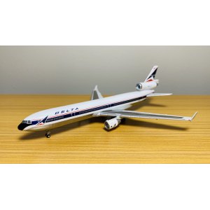 Delta Air Lines 达美航空 McDonnell Douglas MD-11 N804DE Widget colors. GJDAL167 Geminijets 1:400
