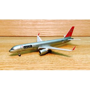Northwest Airlines 美国西北航空 Boeing 757-200 N538US 2003s colors. GJNWA820 Geminijets 1:400