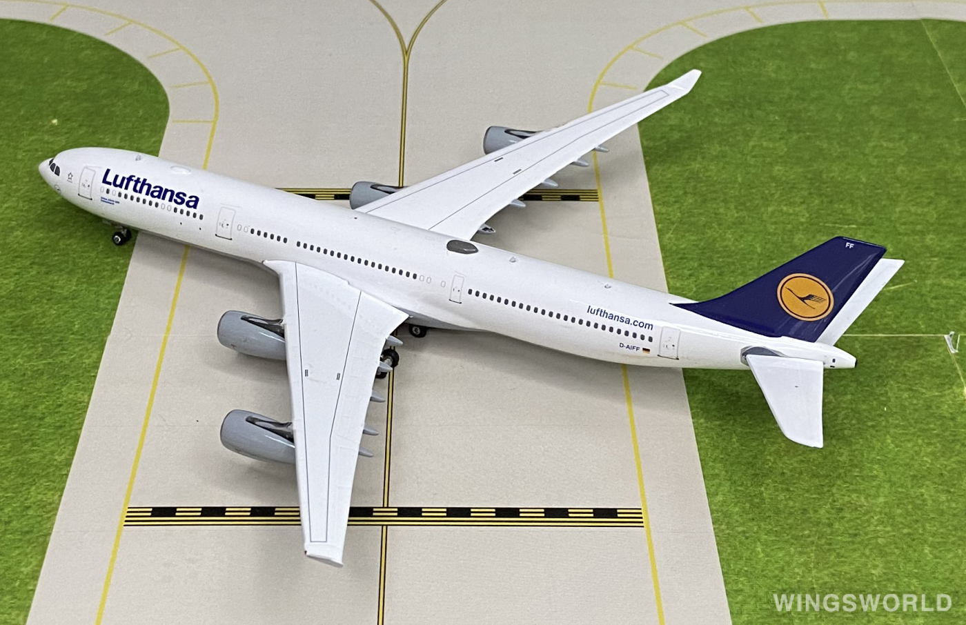 Phoenix 1:400 PH04030 Lufthansa 汉莎航空 Airbus A340-300 D-AIFF