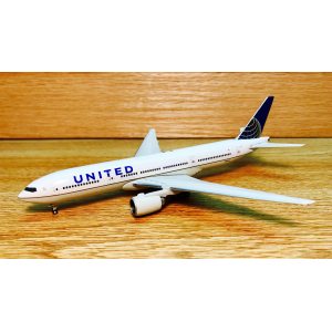United Airlines 美国联合航空 Boeing 777-200 N792UA 2011s colors. GJUAL1147 Geminijets 1:400