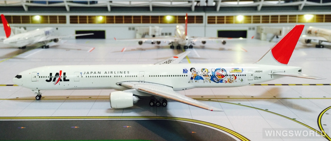 Phoenix 1:400 PHJA8941 Japan Airlines 日本航空 Boeing 777-300 JA8941