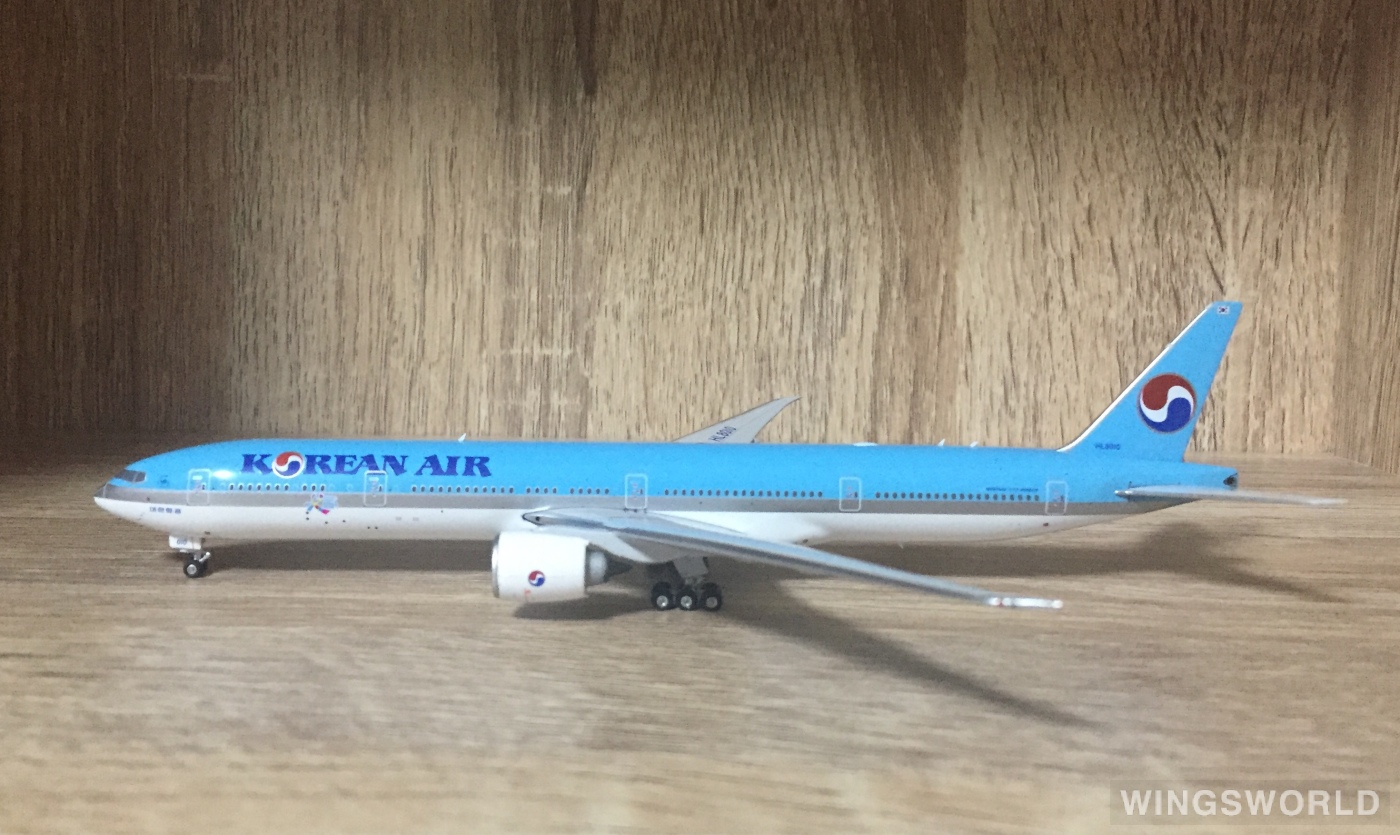 Phoenix 1:400 PH04216 Korean Air 大韩航空 Boeing 777-300ER HL8010