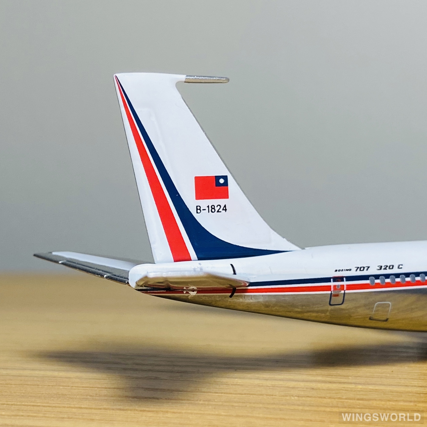 AeroClassics 1:400 AC19130 China Airlines 中华航空 Boeing 707-300 B-1824