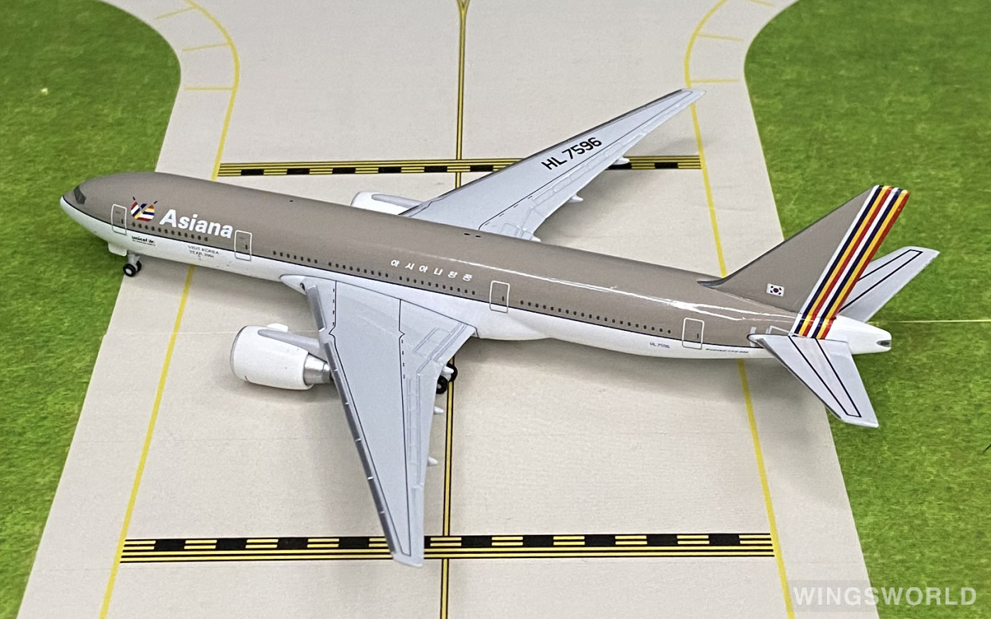 Starjets 1:500 SJAAR138 Asiana 韩亚航空 Boeing 777-200 HL7596