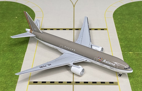 Asiana 韩亚航空 Boeing 777-200 HL7596  SJAAR138 Starjets 1:500