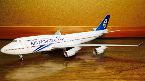 herpa　ヘルパ｜AIR PACIFIC　エアパシフィック｜B747-200 s-l400.jpg