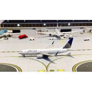 United Airlines 美国联合航空 Boeing 737-800 N76529 2010s colors. With rolling gears. Sharklet configuration. GJUAL1427 Geminijets 1:400