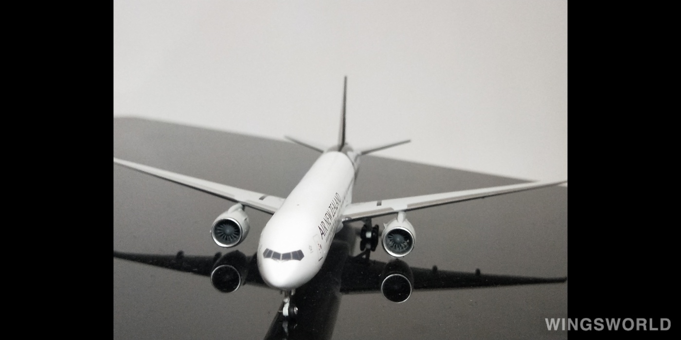 Apollo 1:400 A13157 Air New Zealand 新西兰航空 Boeing 777-300ER ZK-OKR