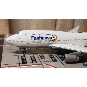 Lufthansa 汉莎航空 Boeing 747-400 D-ABVK 1990s colors. 