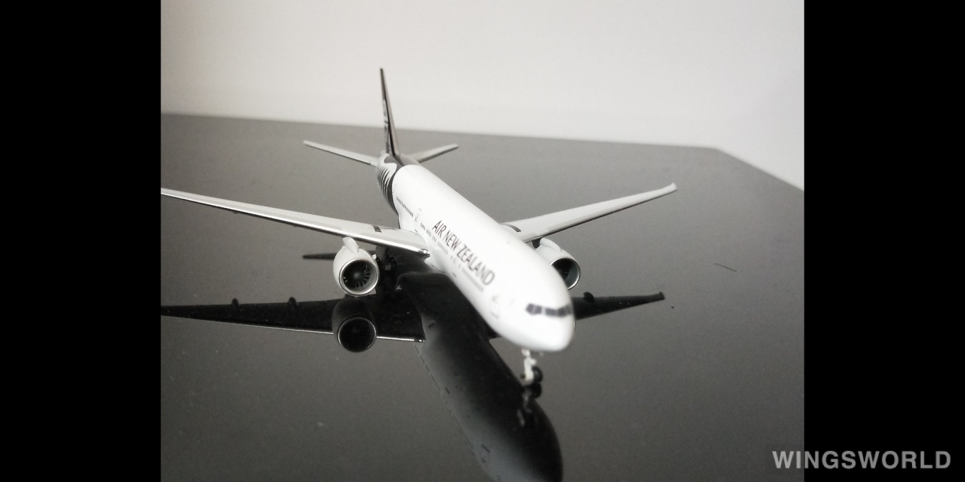 Apollo 1:400 A13157 Air New Zealand 新西兰航空 Boeing 777-300ER ZK-OKR