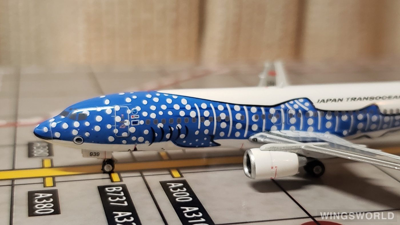 Phoenix 1:400 PH10984 Japan Airlines 日本航空 Boeing 737-400 JA8939