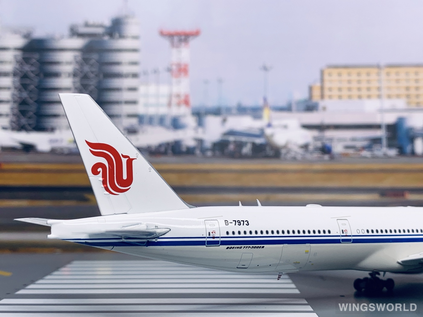 Aviation400 1:400 AV4042 Air China 中国国际航空 Boeing 777-300ER B-7973