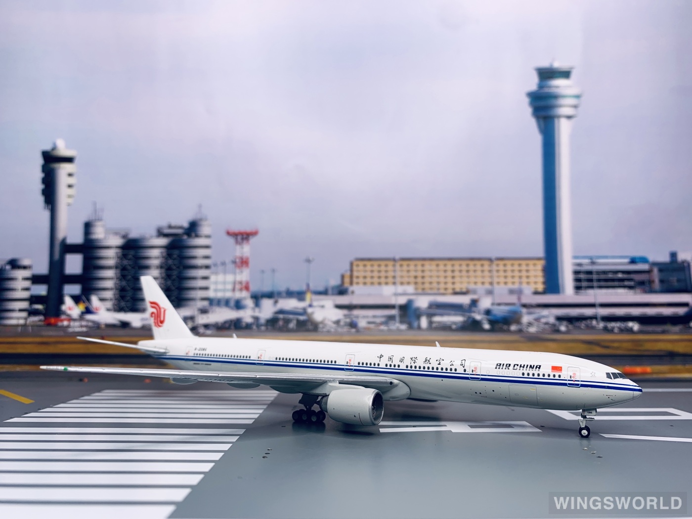 Geminijets 1:400 GJCCA1366 Air China 中国国际航空 Boeing 777-300ER B-2086