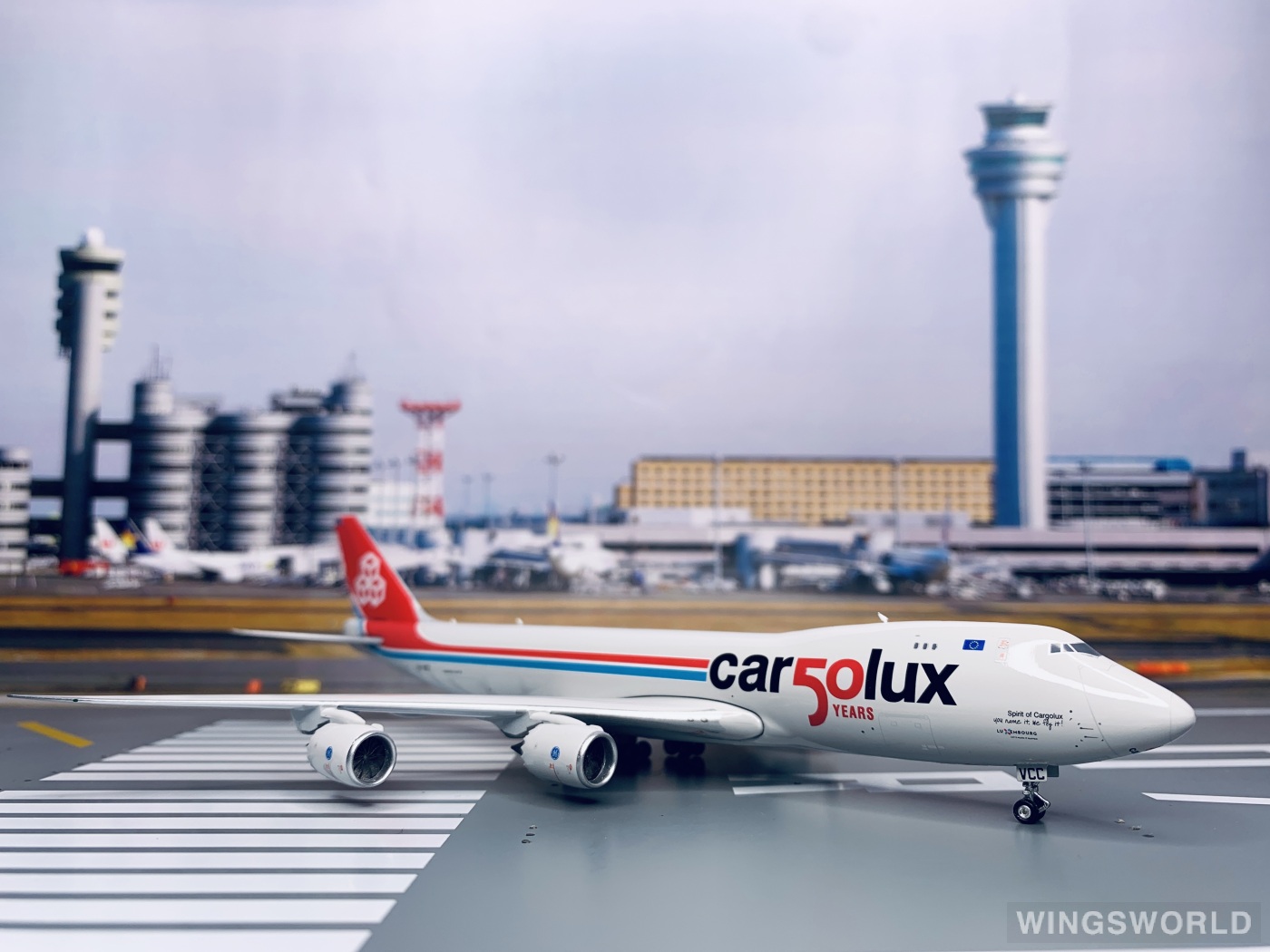 Phoenix 1:400 PH11605 Cargolux 卢森堡货运航空 Boeing 747-8F LX-VCC