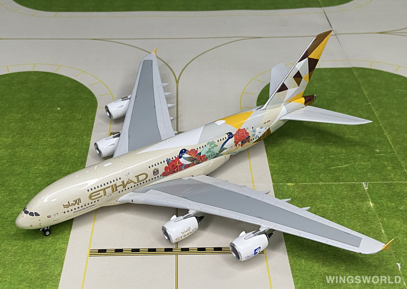 Phoenix 1:400 PH04319 Etihad Airways 阿提哈德航空 Airbus A380-800 A6-APD