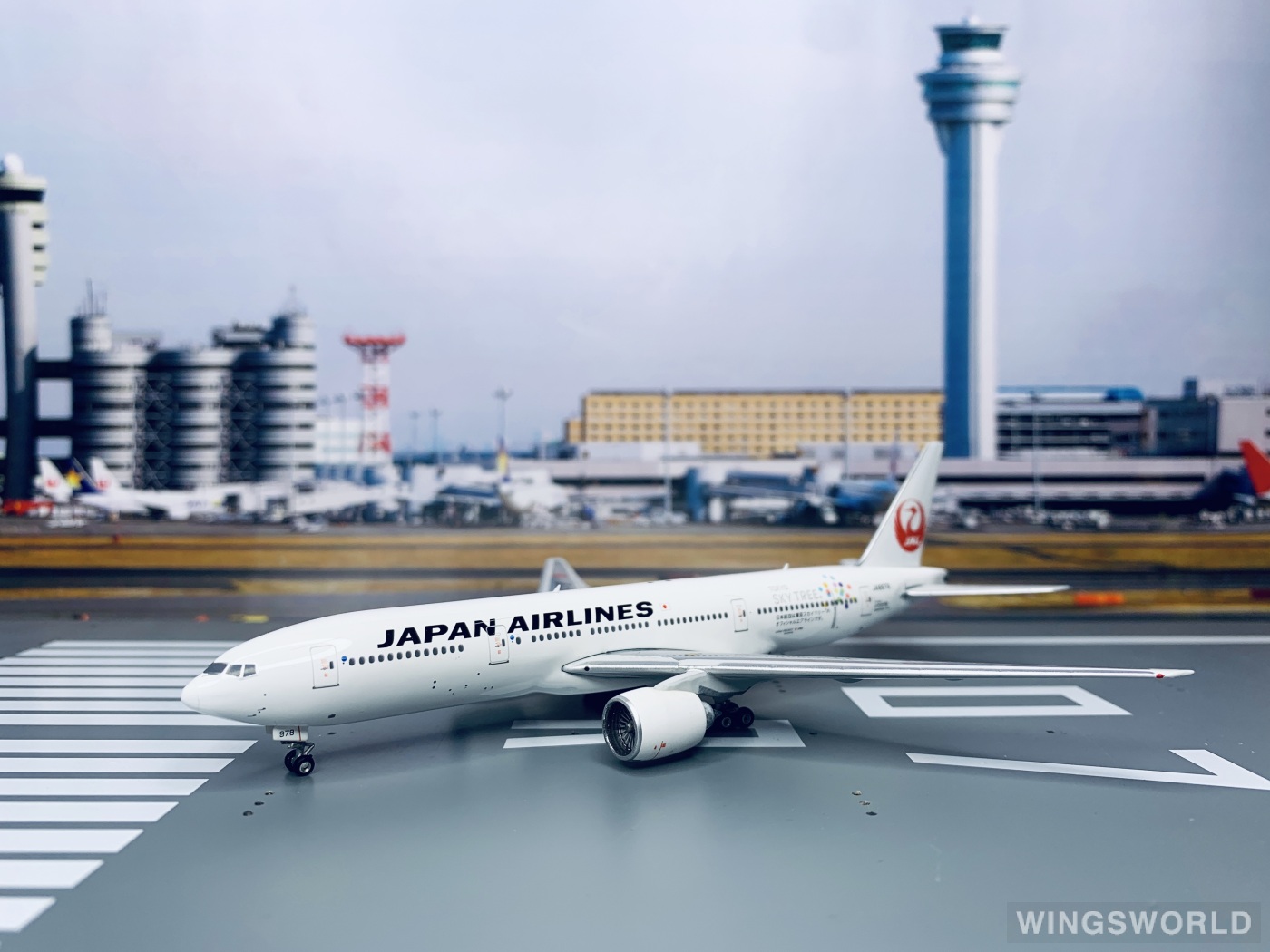 Phoenix 1:400 PH11360 Japan Airlines 日本航空 Boeing 777-200 JA8978