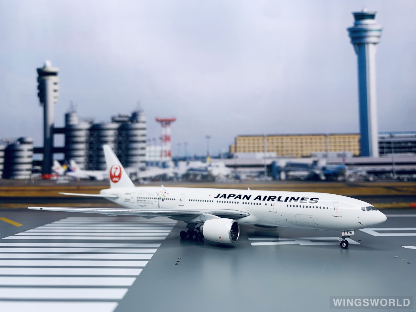 Phoenix 1:400 PH11360 Japan Airlines 日本航空 Boeing 777-200 JA8978