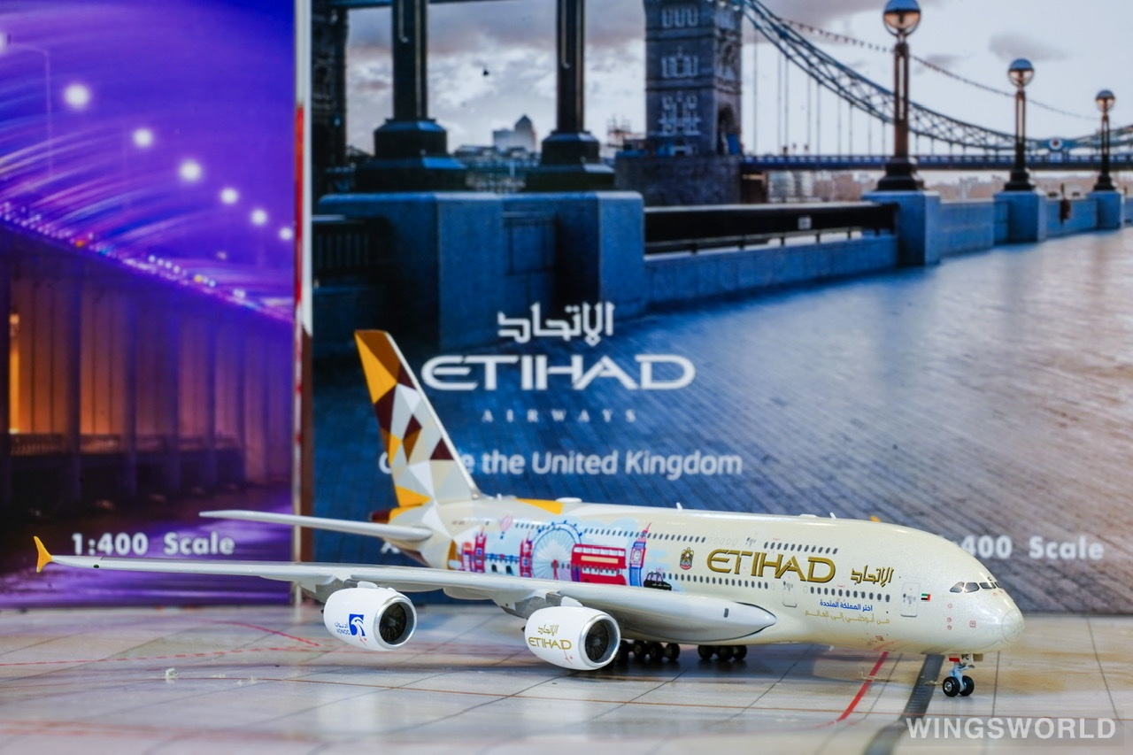 Phoenix 1:400 PH04316 Etihad Airways 阿提哈德航空 Airbus A380-800 A6-APC