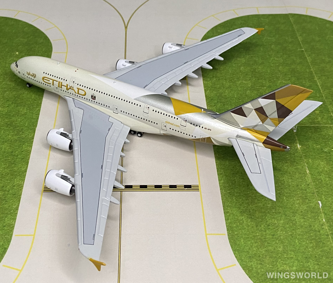 Geminijets 1:400 GJETD1425 Etihad Airways 阿提哈德航空 Airbus A380-800 A6-APA