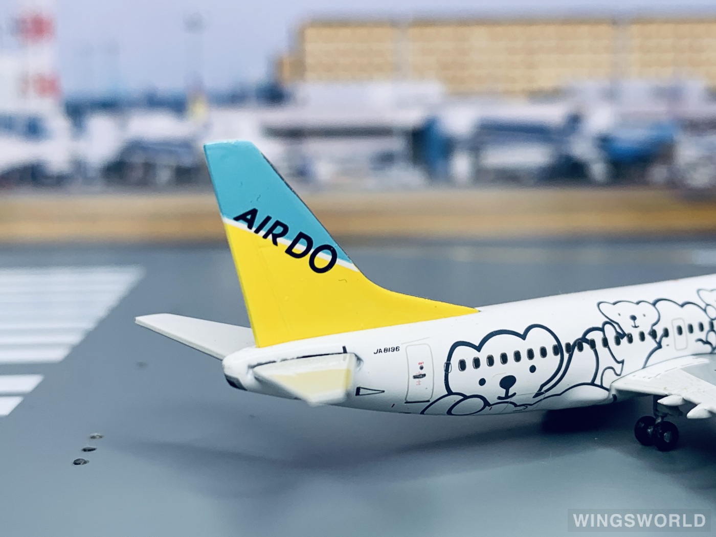 Geminijets 1:400 158196 Air Do 北海道国际航空 Boeing 737-500 JA8196