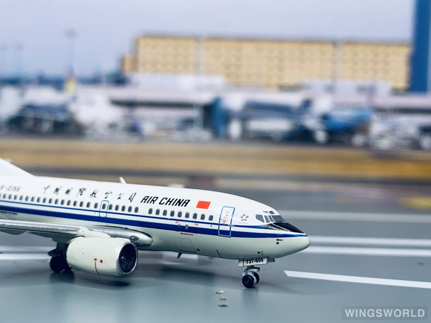 Pandamodel 1:400 PM18021 Air China 中国国际航空 Boeing 737-600 B-2156