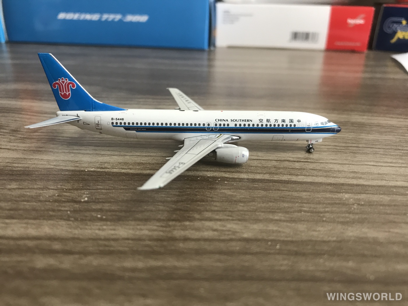 Phoenix 1:400 PH10604 China Southern 中国南方航空 Boeing 737-800 B-5446