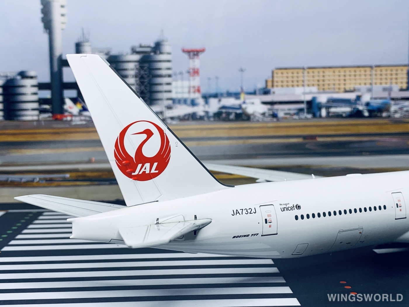 JFOX 1:200 JFI-777-3-003 Japan Airlines 日本航空 Boeing 777-300ER JA732J