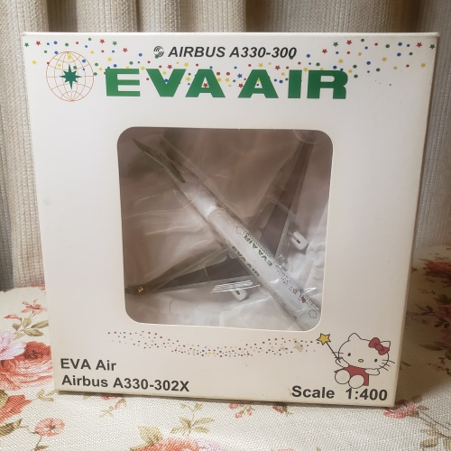 EVA Air 长荣航空 Airbus A330-300 B-16331 Hello Kitty XX4829 JC Wings 1:400