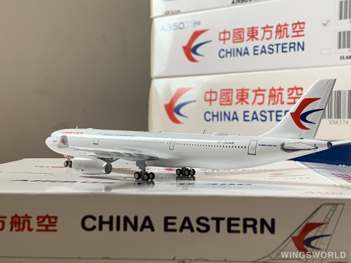 Aviation400 1:400 AV4046 China Eastern 中国东方航空 Airbus A330-300 B-304A