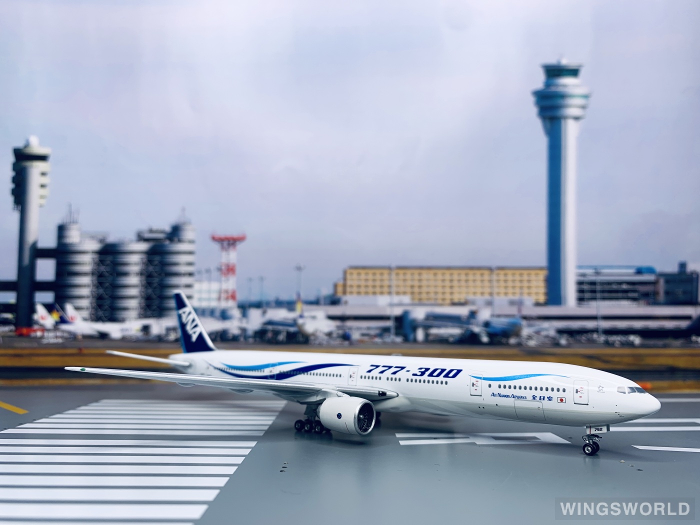 Phoenix 1:400 PH10259 ANA 全日空 Boeing 777-300 JA752A