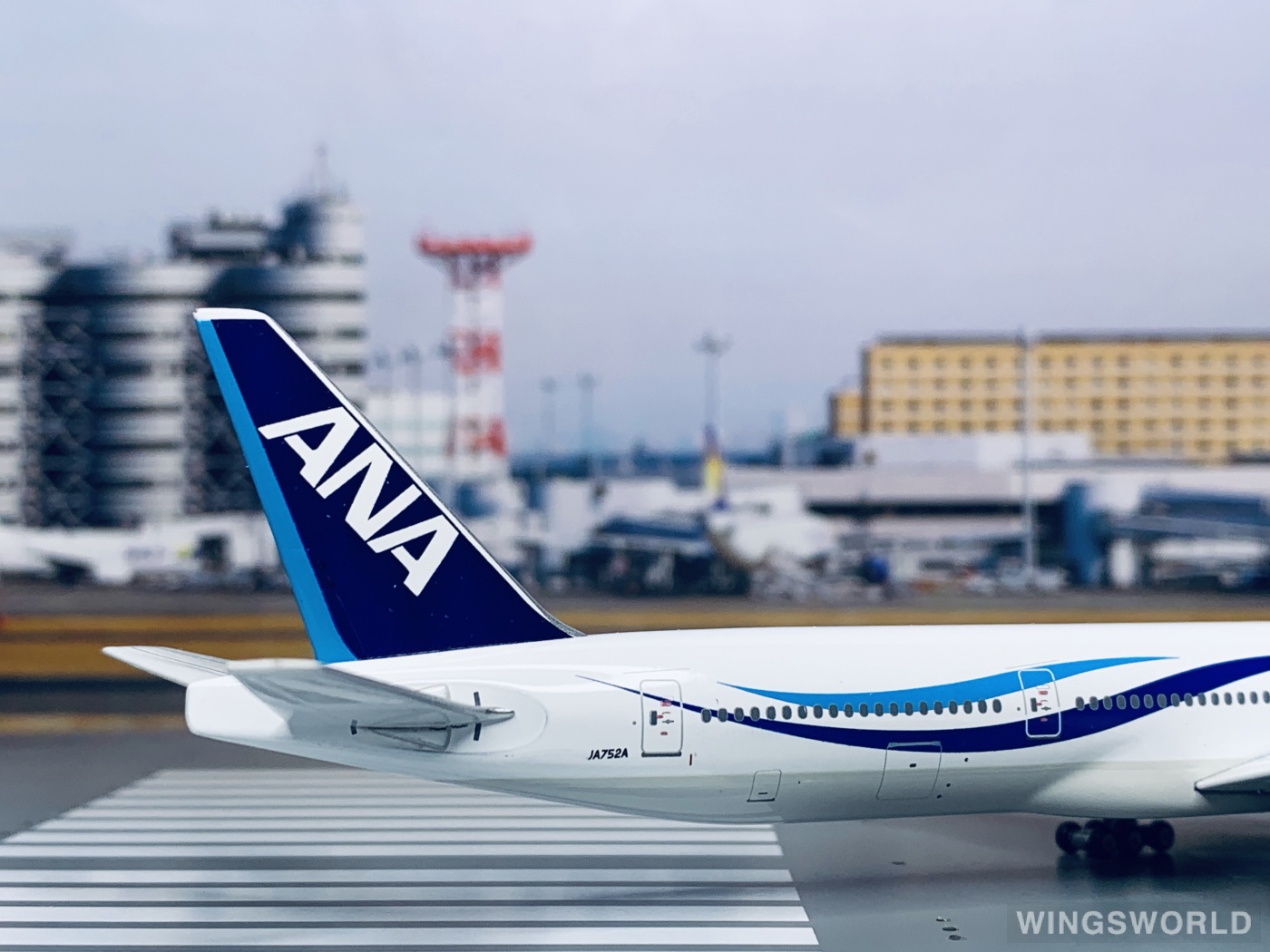 Phoenix 1:400 PH10259 ANA 全日空 Boeing 777-300 JA752A