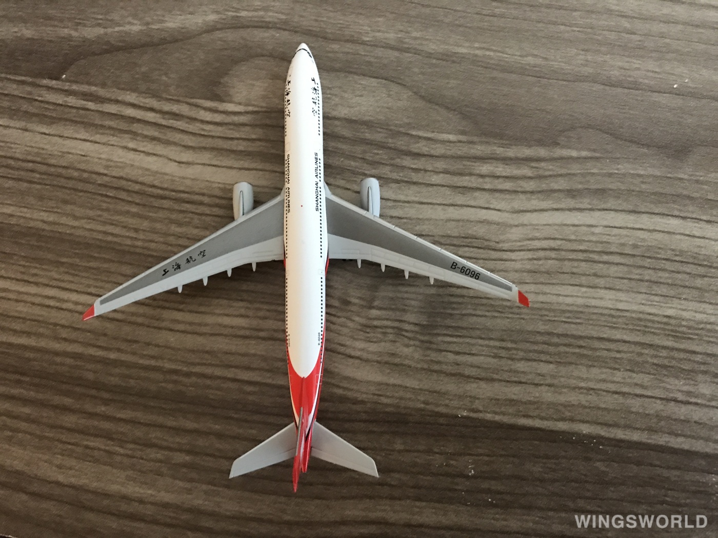 Herpa 1:500 526586 Shanghai Airlines 上海航空 Airbus A330-300 B-6096