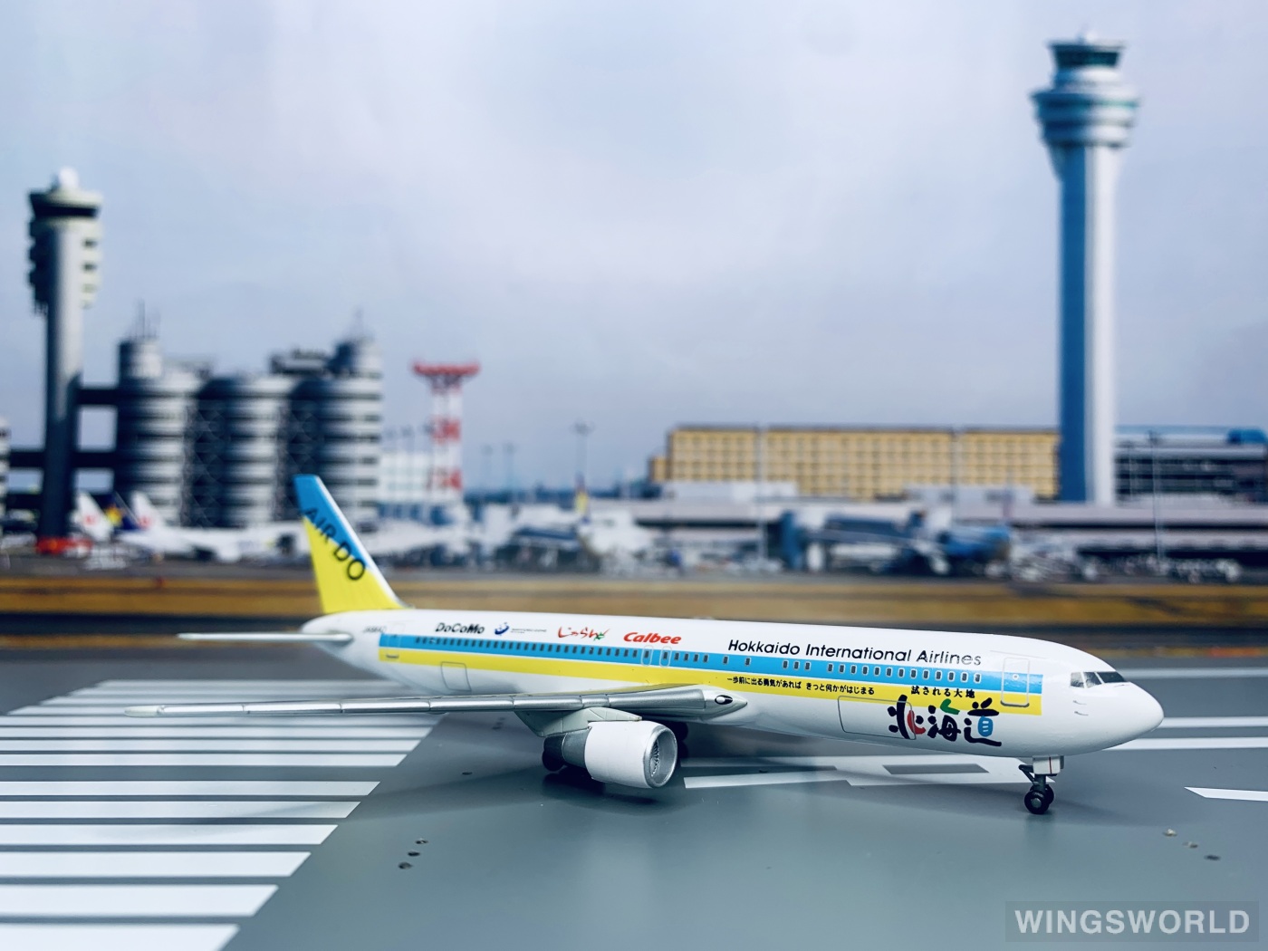 Dragon Models 1:400 55358 Air Do 北海道国际航空 Boeing 767-300 JA98AD
