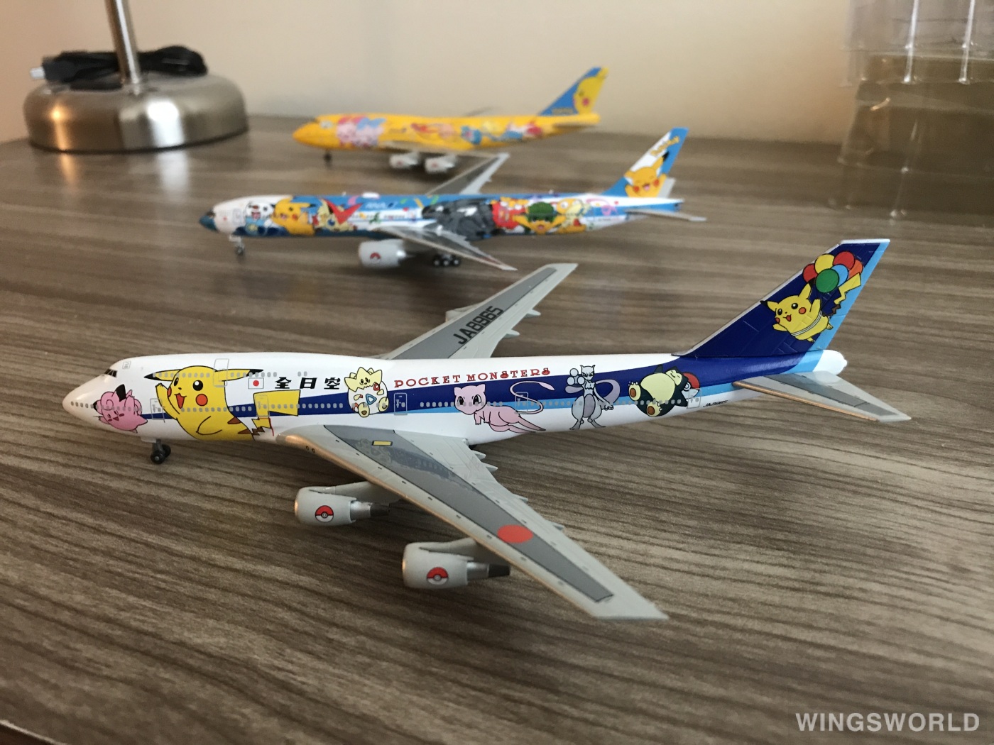 Dragon Models 1:400 Jet009 ANA 全日空 Boeing 747-400 JA8965