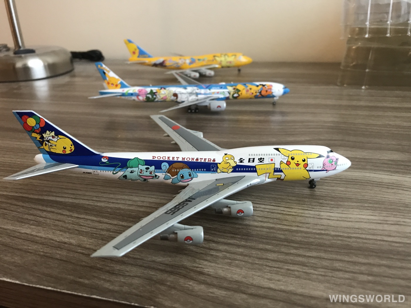 Dragon Models 1:400 Jet009 ANA 全日空 Boeing 747-400 JA8965