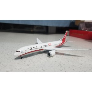 Shanghai Airlines 上海航空 Boeing 787-9 B-1111  LH4128 JC Wings 1:400