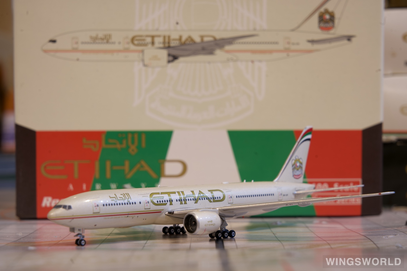 Phoenix 1:400 PH10944 Etihad Airways 阿提哈德航空 Boeing 777-200 A6-LRC