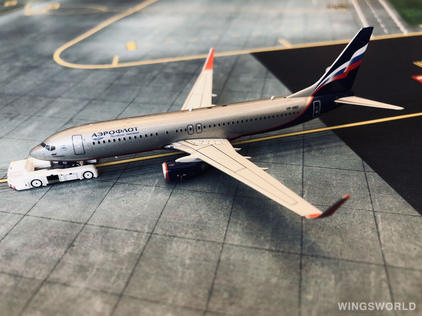 Phoenix 1:400 PH10831 Aeroflot 俄罗斯航空 Boeing 737-800 VP-BRF