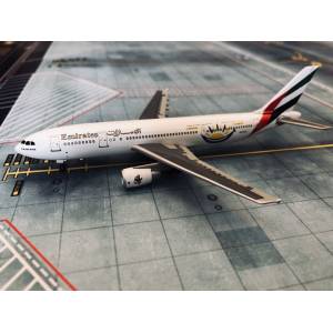 Emirates 阿联酋航空 Airbus A300-600 A6-EKO 1990s colors. 