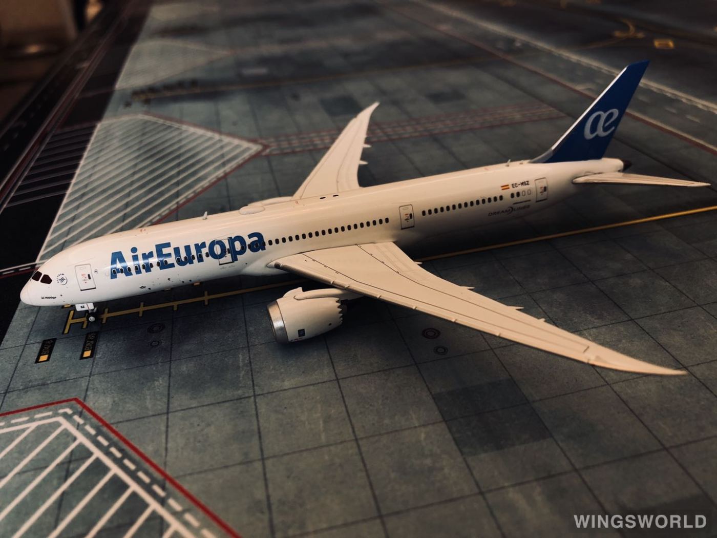 JC Wings 1:400 XX4050 Air Europa 欧罗巴航空 Boeing 787-9 EC-MSZ