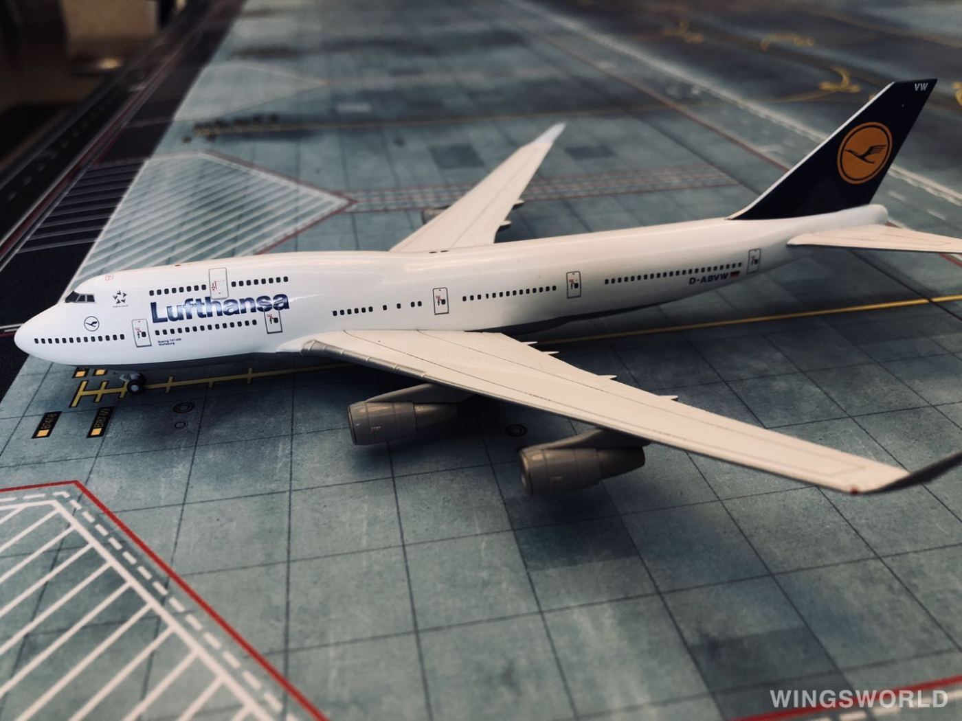 Herpa 1:400 560139 Lufthansa 汉莎航空 Boeing 747-400 D-ABVW