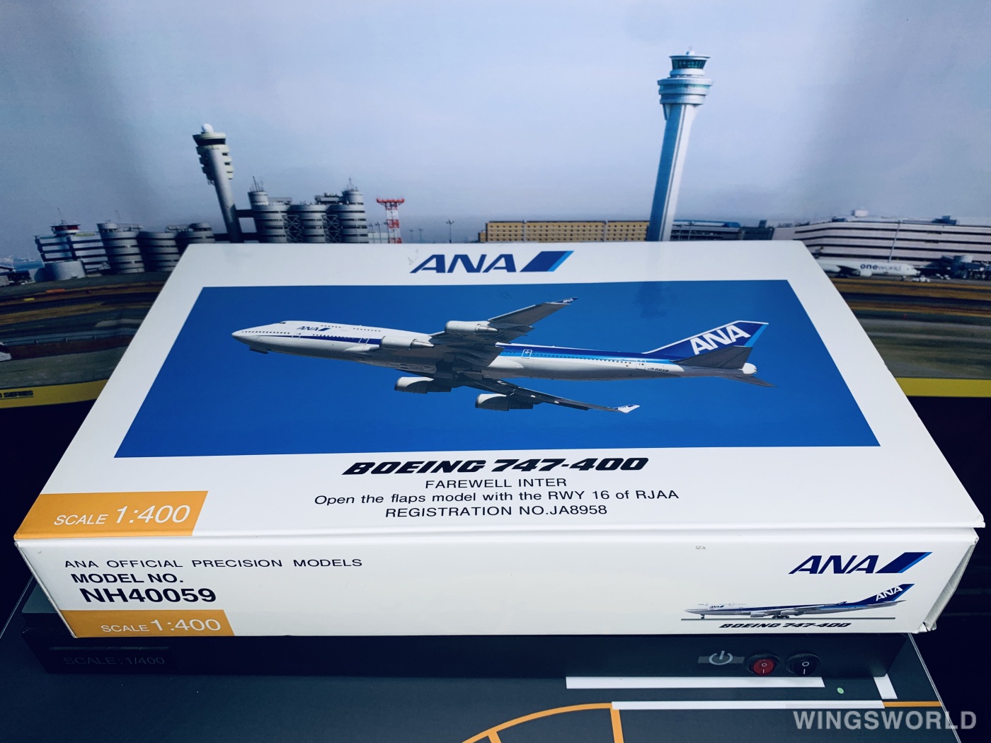 Hogan 1:400 NH40059 ANA 全日空 Boeing 747-400 JA8958