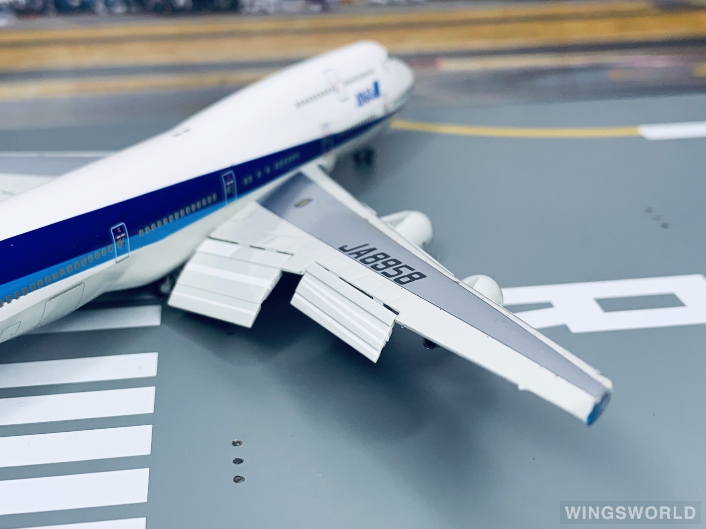 Hogan 1:400 NH40059 ANA 全日空 Boeing 747-400 JA8958