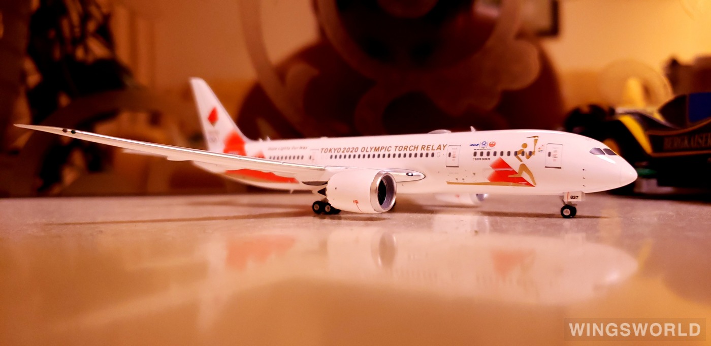 Phoenix 1:400 PH04324 Japan Airlines 日本航空 Boeing 787-8 JA837J