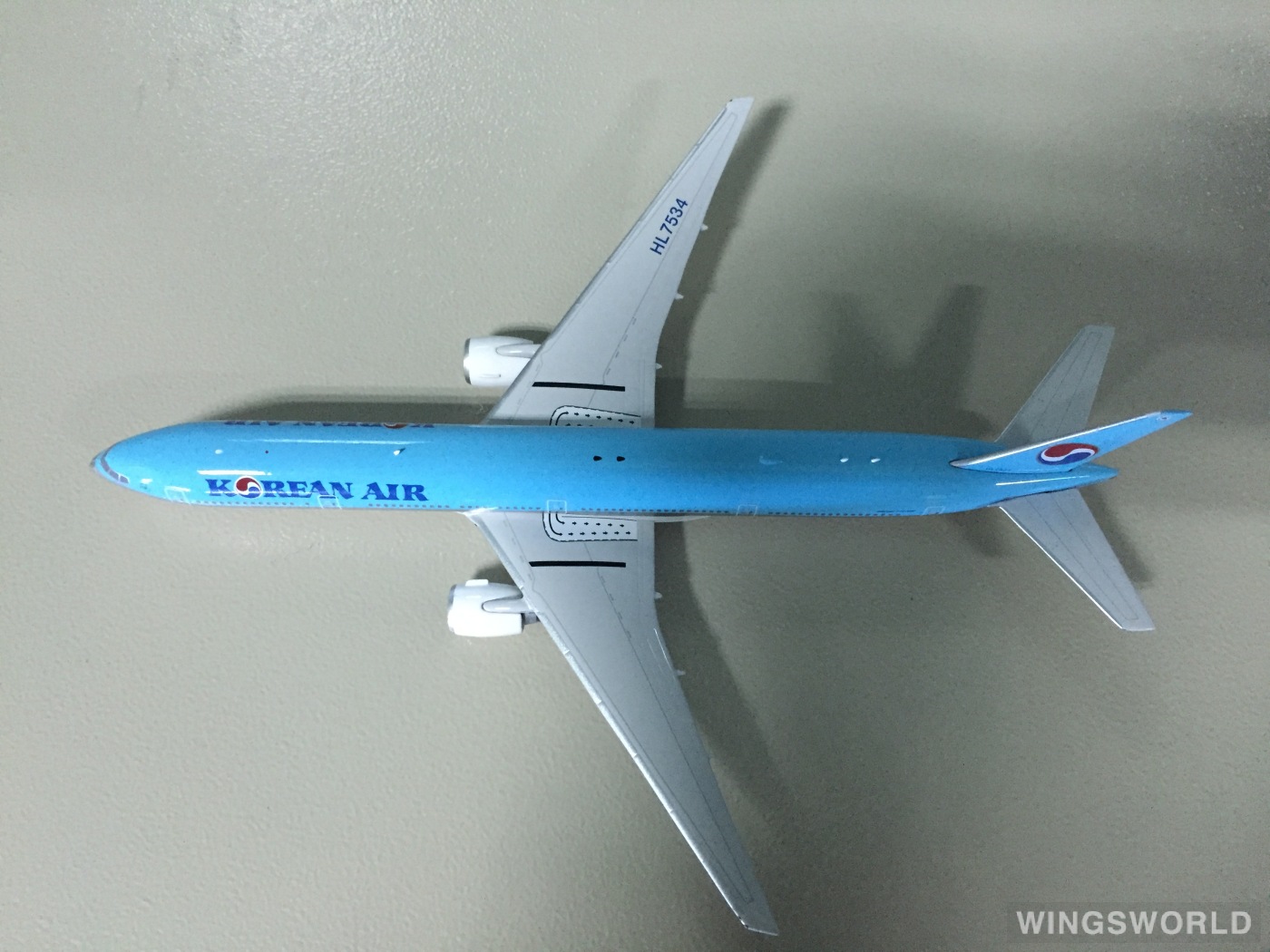 Phoenix 1:400 PH04152 Korean Air 大韩航空 Boeing 777-300 HL7534