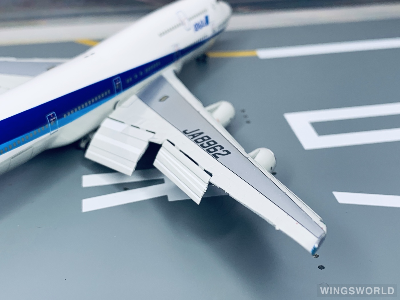 Hogan 1:400 NH40045 ANA 全日空 Boeing 747-400 JA8962