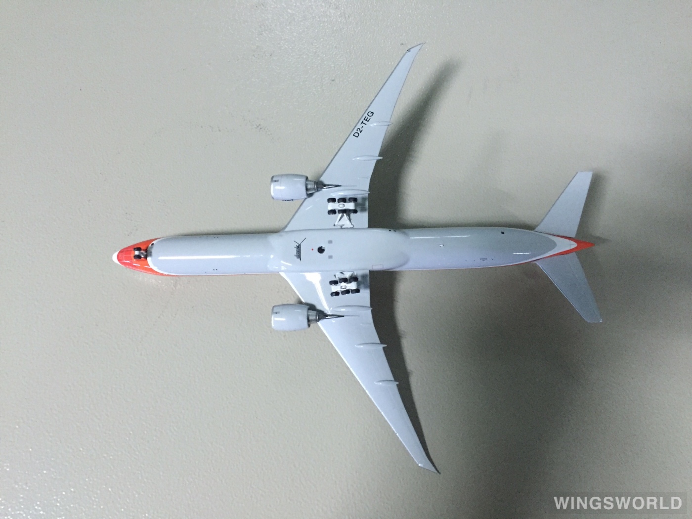Phoenix 1:400 PH11140 TAAG Angola Airlines 安哥拉航空 Boeing 777-300ER D2-TEG