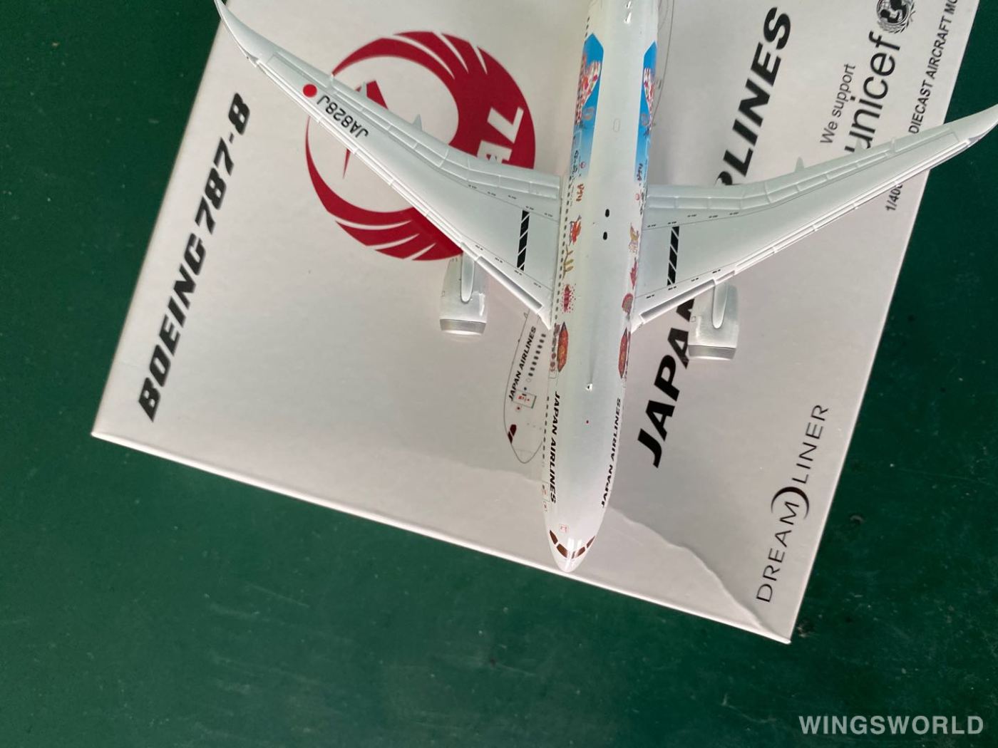 JC Wings 1:400 XX4117 Japan Airlines 日本航空 Boeing 787-8 JA828J